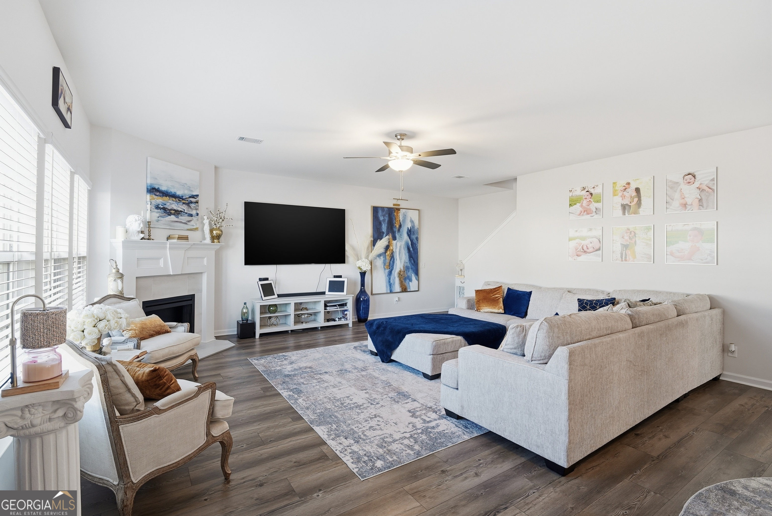 1160 Turpentine Trail Fort Stewart, GA 31313 - Photo 15 of 39 a living room with furniture and a flat screen tv