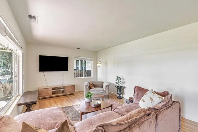 $638,000 | 1010 Monterey Street, Hollister, CA 95023