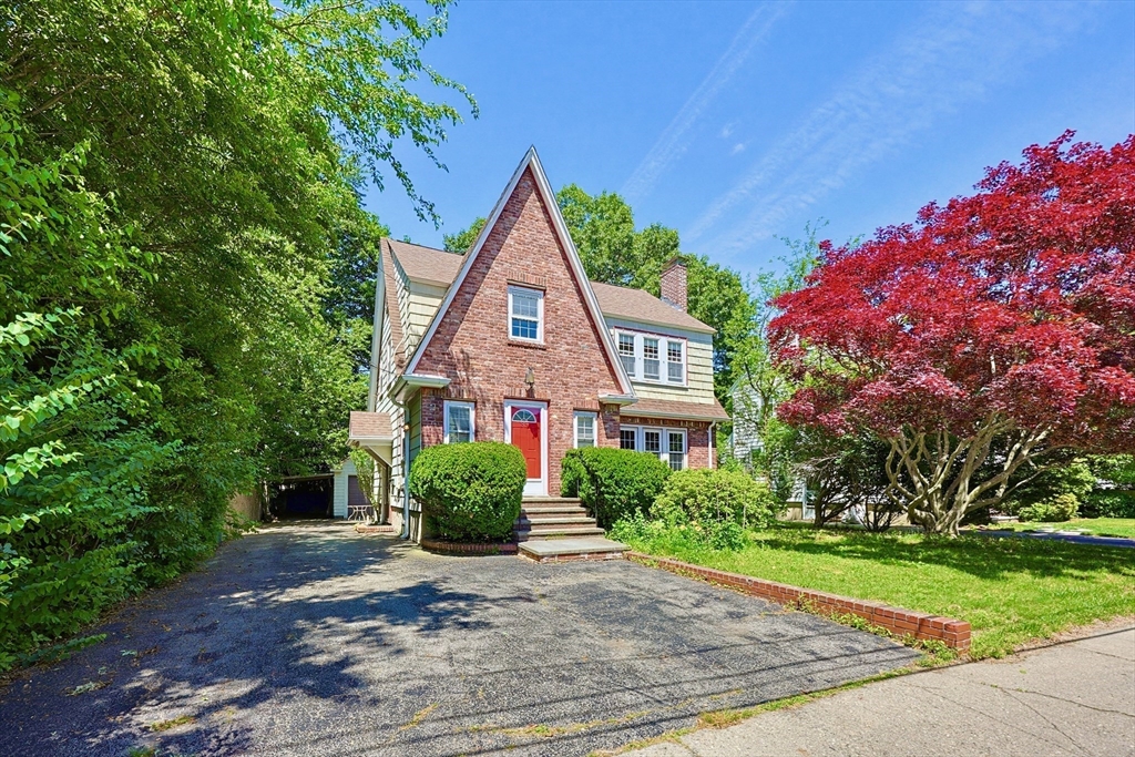 33 Princess Road Newton, MA 02465 - Photo 2 of 42