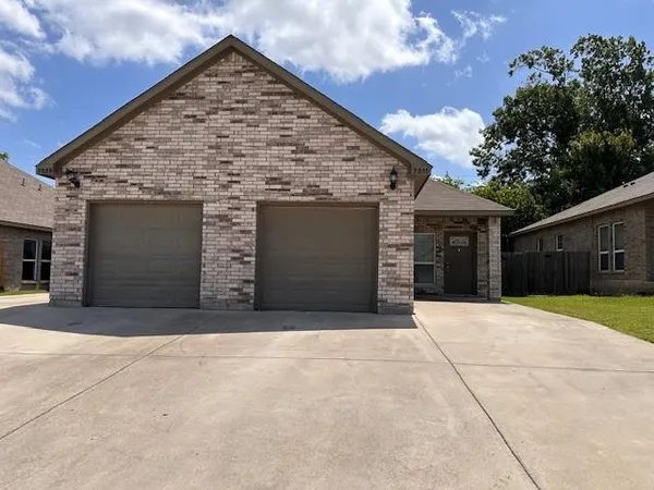 $1,495 | 7511 Novella Drive, Fort Worth, TX 76134
