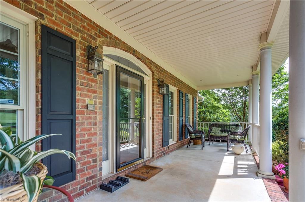 6006 Beckenham Way Oak Ridge, NC 27310 - Photo 3 of 30