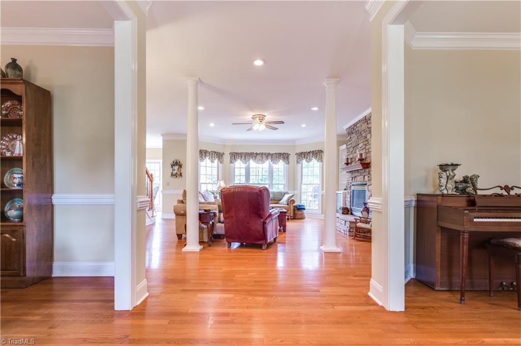 6006 Beckenham Way Oak Ridge, NC 27310 - Photo 4 of 30