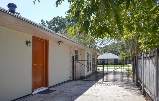 $242,500 | 15729 Treasurer Avenue, Baton Rouge, LA 70817