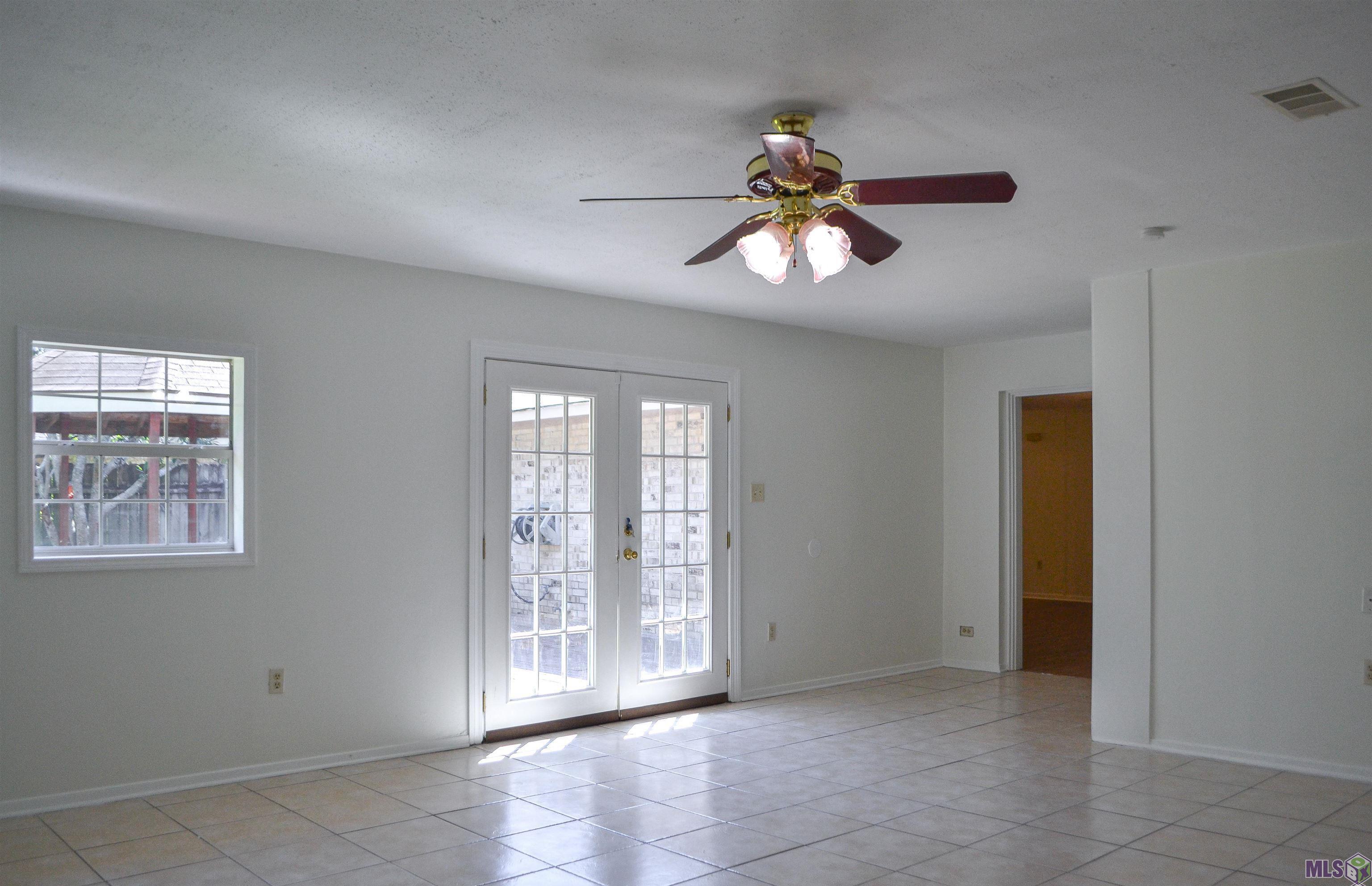 15729 Treasurer Avenue Baton Rouge, LA 70817 - Photo 7 of 23