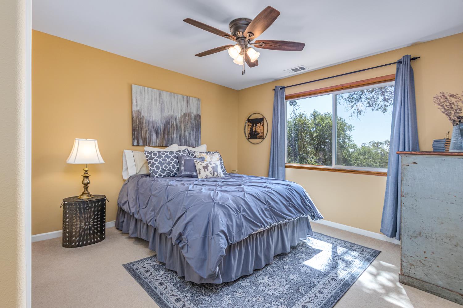 9290 Cramer Road Auburn, CA 95602 - Photo 26 of 66 one of two bedrooms down stairs