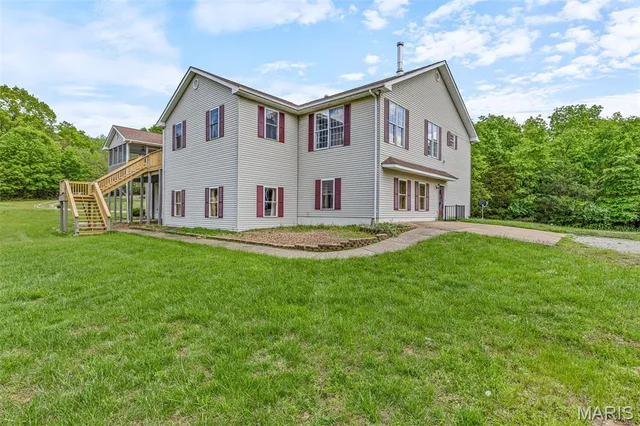 $999,900 | 107 Wildhorse Road, Farmington, MO 63640