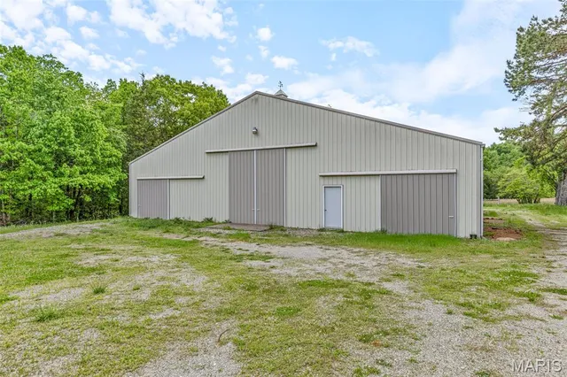 $999,900 | 107 Wildhorse Road, Farmington, MO 63640