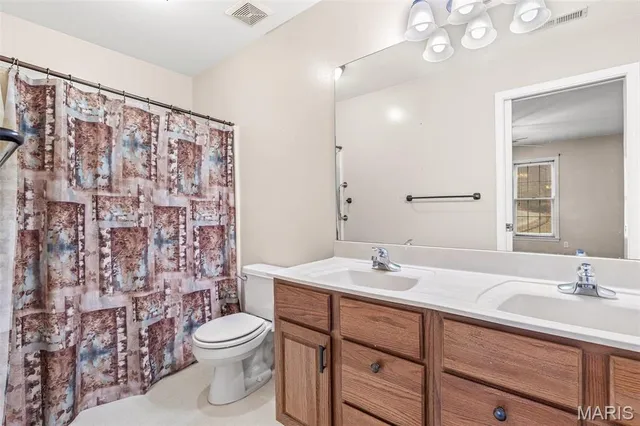 $999,900 | 107 Wildhorse Road, Farmington, MO 63640