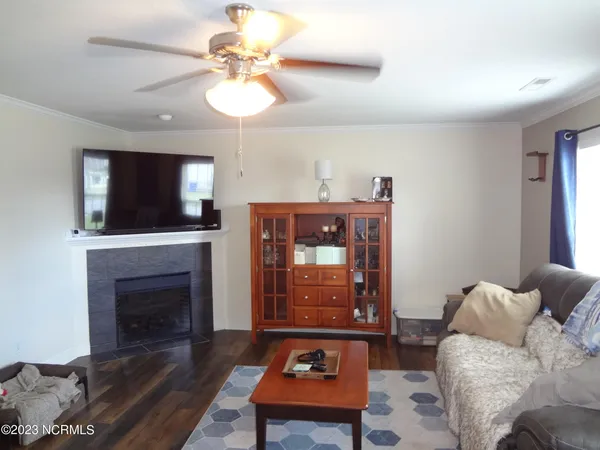 $1,900 | 205 South Pointe Drive, Unit B, Winterville, NC 28590