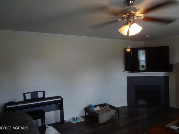 $1,900 | 205 South Pointe Drive, Unit B, Winterville, NC 28590