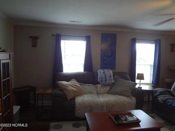 $1,900 | 205 South Pointe Drive, Unit B, Winterville, NC 28590