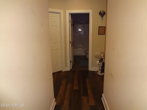 $1,900 | 205 South Pointe Drive, Unit B, Winterville, NC 28590