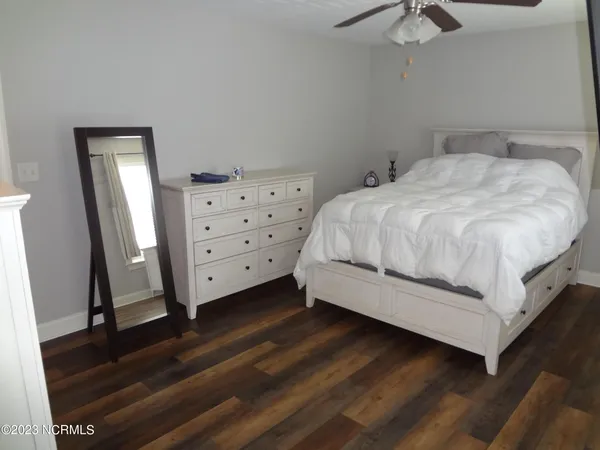 $1,900 | 205 South Pointe Drive, Unit B, Winterville, NC 28590