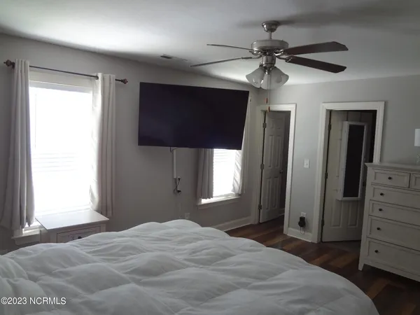 $1,900 | 205 South Pointe Drive, Unit B, Winterville, NC 28590