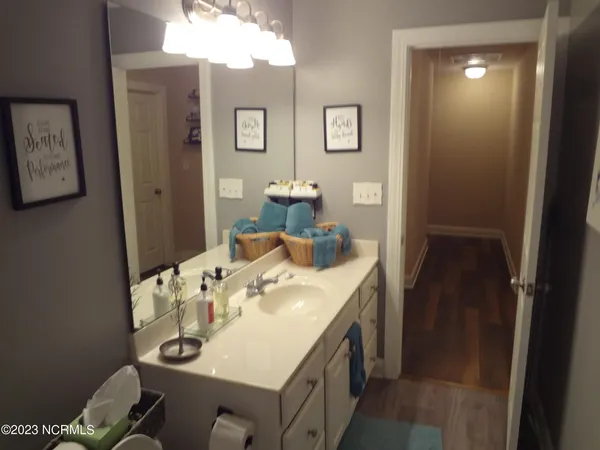 $1,900 | 205 South Pointe Drive, Unit B, Winterville, NC 28590