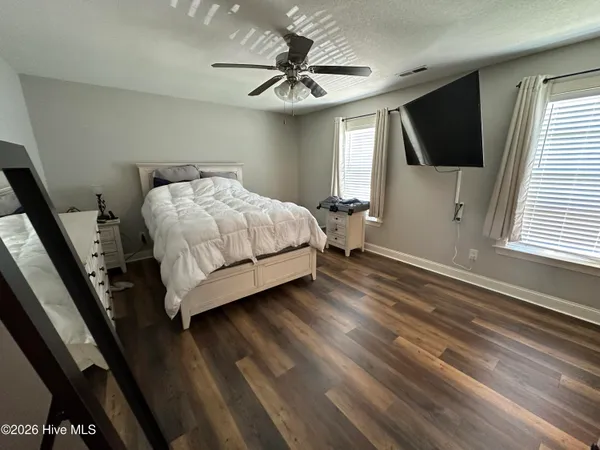 $1,900 | 205 South Pointe Drive, Unit B, Winterville, NC 28590