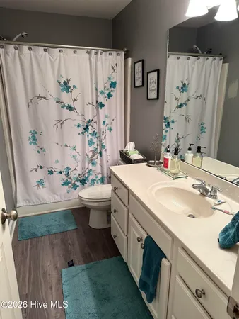 $1,900 | 205 South Pointe Drive, Unit B, Winterville, NC 28590