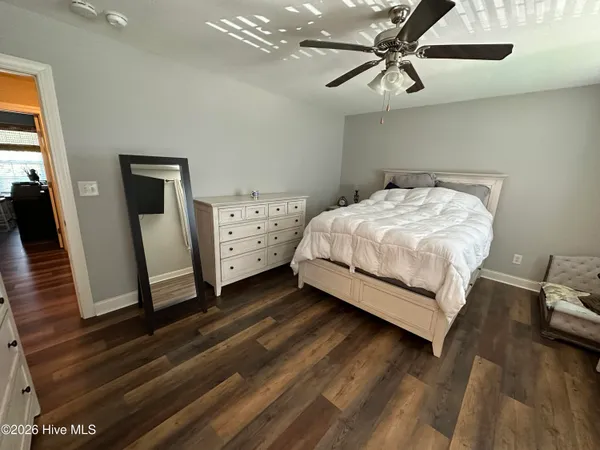 $1,900 | 205 South Pointe Drive, Unit B, Winterville, NC 28590