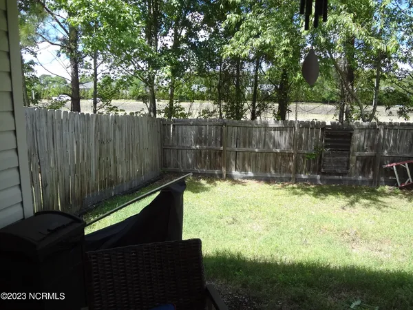 $1,900 | 205 South Pointe Drive, Unit B, Winterville, NC 28590