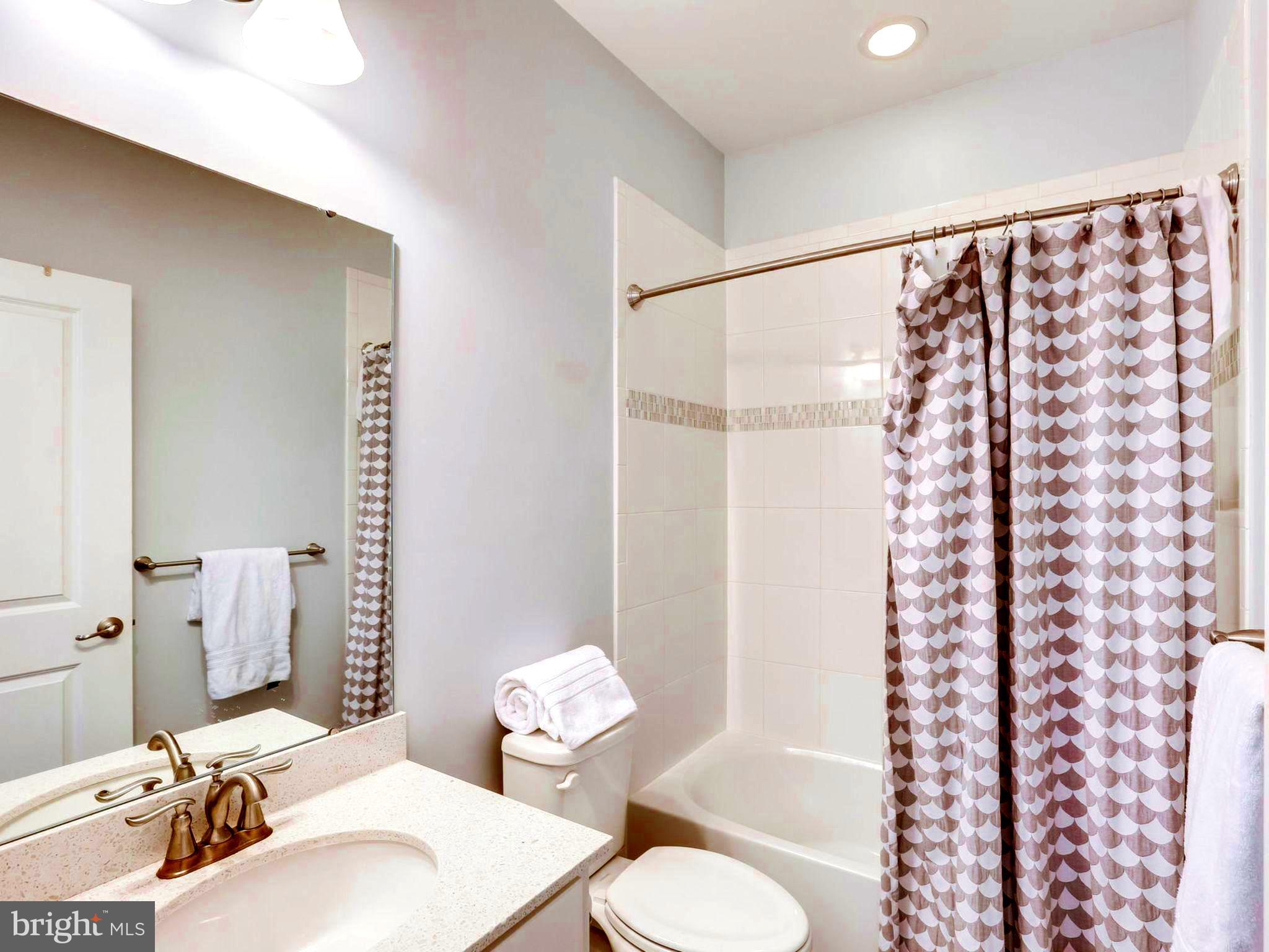 1380 Patuxent Ridge Road Odenton, MD 21113 - Photo 22 of 37 Full Bathroom
