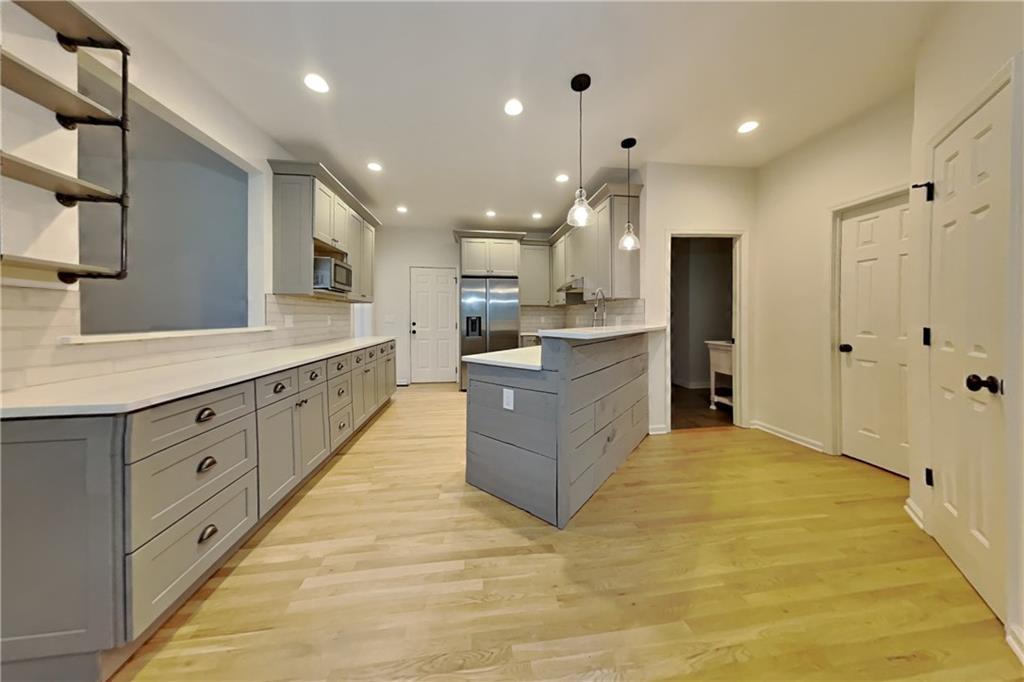 1025 Russell Point Suwanee, GA 30024 - Photo 4 of 24 Gallery Image 4