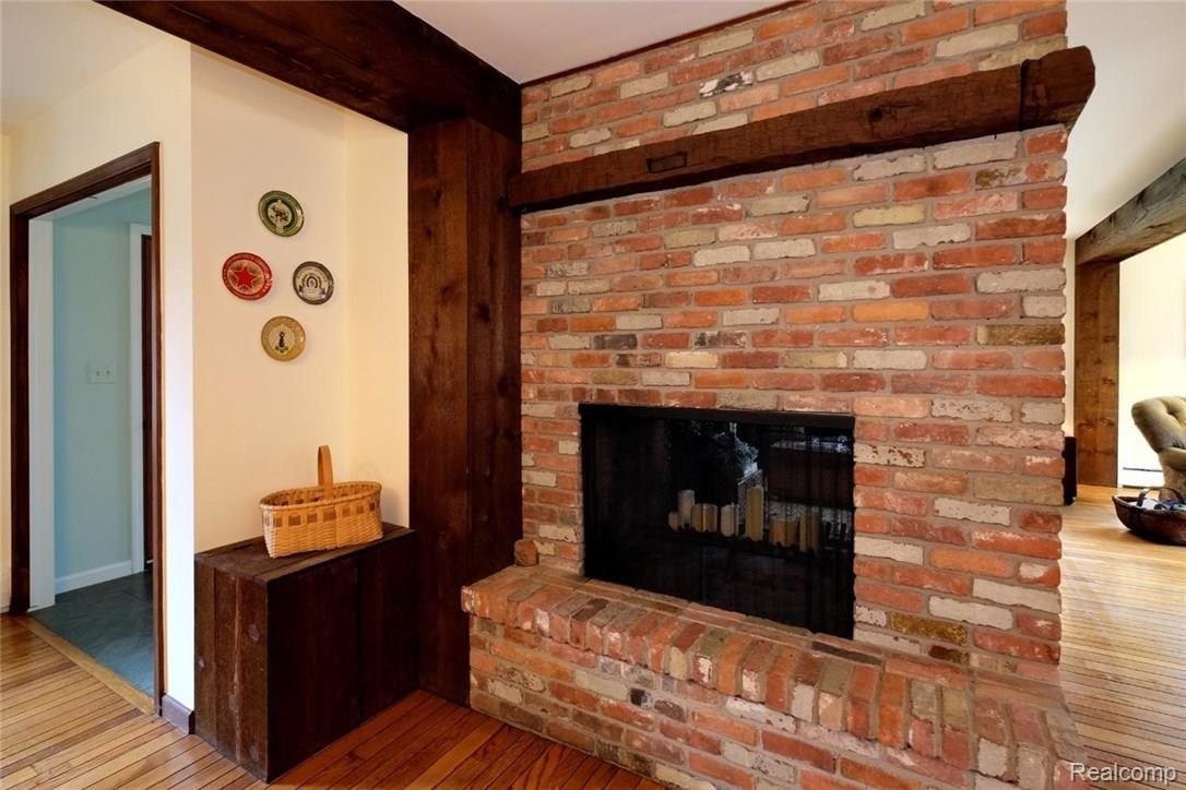 2829 Newport Road Ann Arbor, MI 48103 - Photo 13 of 42 13.jpg
