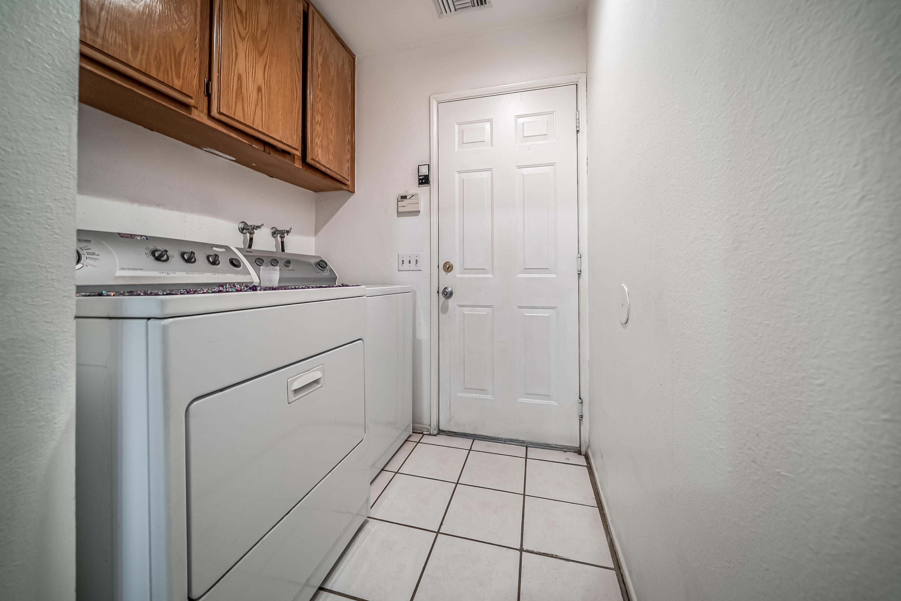 4360 Saddleback Road Palmdale, CA 93552 - Photo 18 of 23 SkyFilm 32
