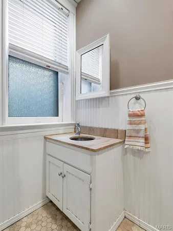 $249,000 | 3548 Victor Street, Unit 2W, St. Louis, MO 63104