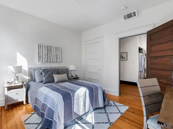 $249,000 | 3548 Victor Street, Unit 2W, St. Louis, MO 63104