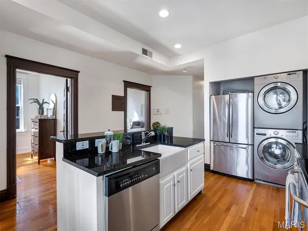 $249,000 | 3548 Victor Street, Unit 2W, St. Louis, MO 63104