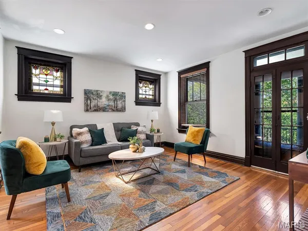 $249,000 | 3548 Victor Street, Unit 2W, St. Louis, MO 63104