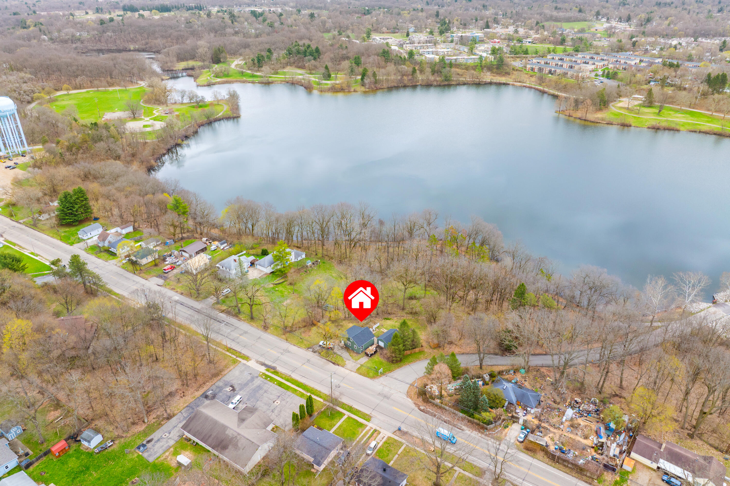 2356 Mt Olivet Road Kalamazoo, MI 49004 - Photo 3 of 24 Mt Olivet Rd 2356 Kalamazoo 49004-34