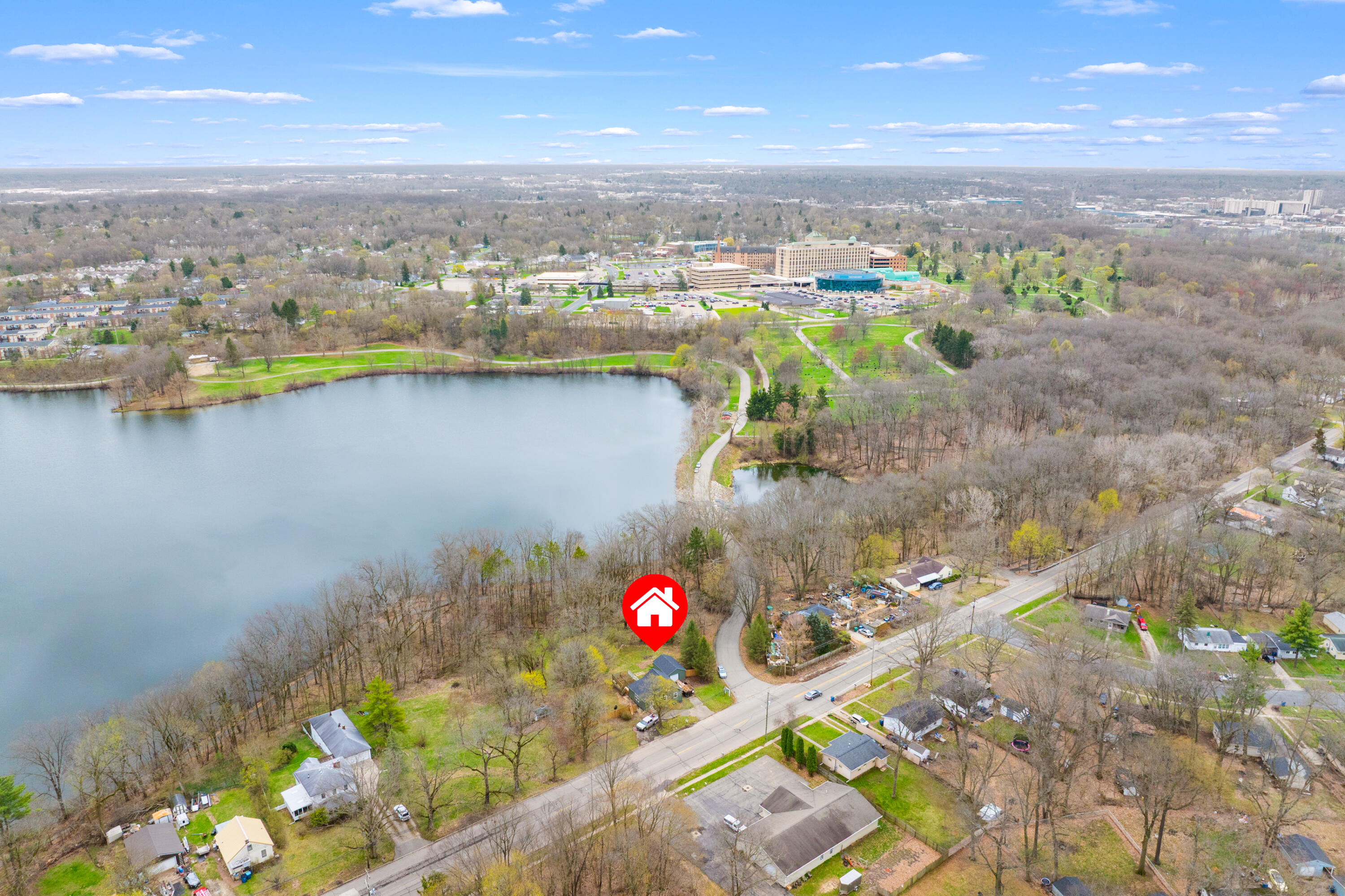 2356 Mt Olivet Road Kalamazoo, MI 49004 - Photo 4 of 24 Mt Olivet Rd 2356 Kalamazoo 49004-32