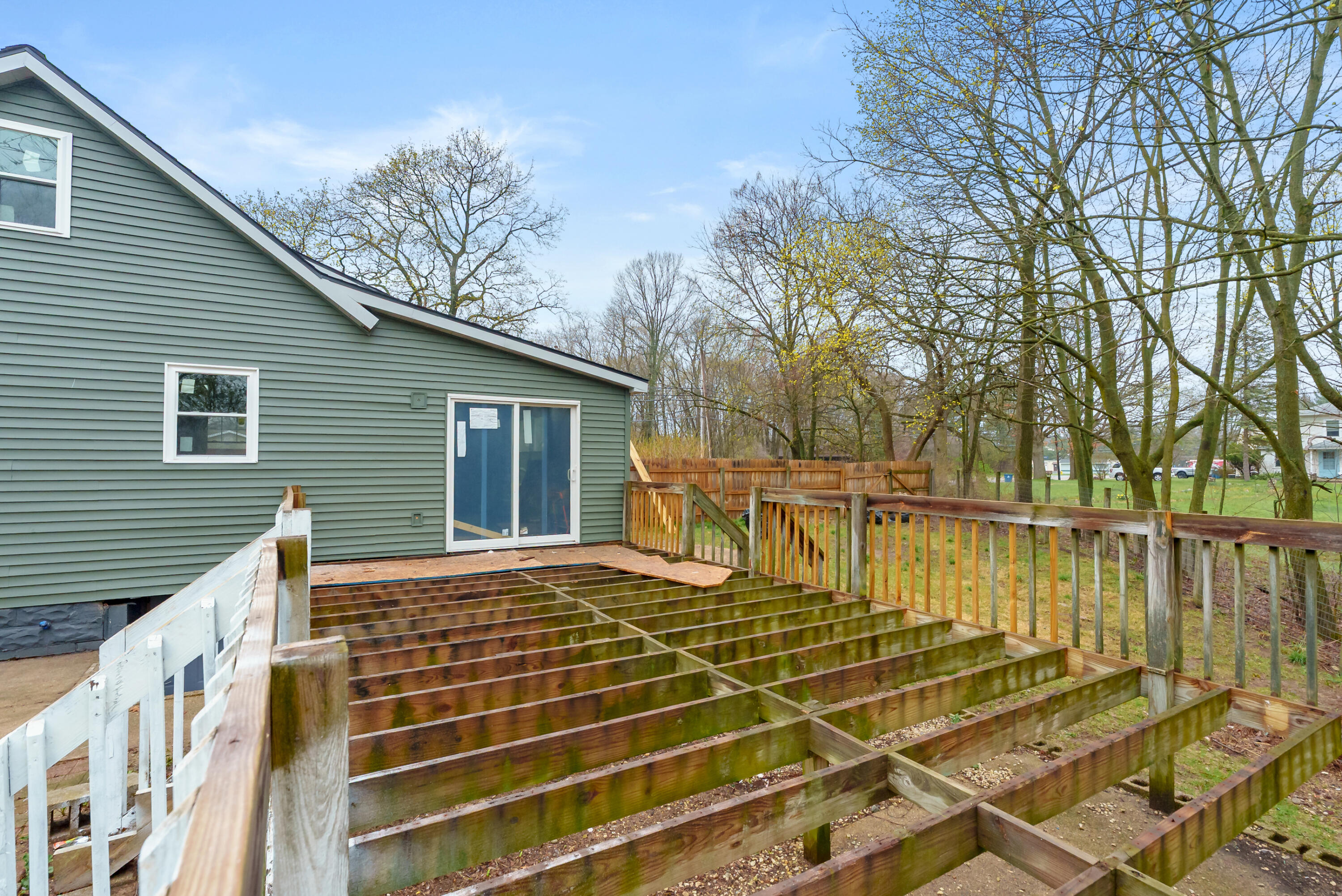 2356 Mt Olivet Road Kalamazoo, MI 49004 - Photo 7 of 24 Mt Olivet Rd 2356 Kalamazoo 49004-17