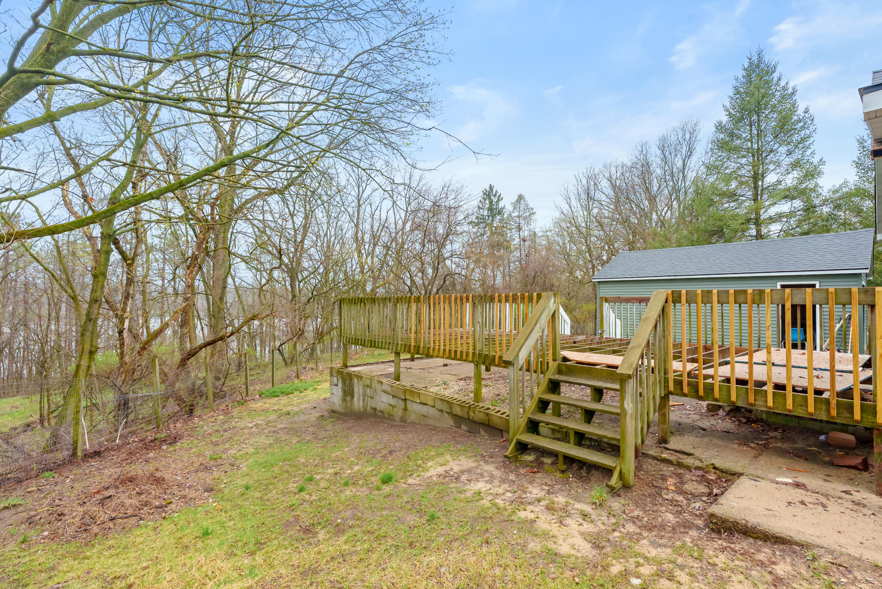 2356 Mt Olivet Road Kalamazoo, MI 49004 - Photo 10 of 24 Mt Olivet Rd 2356 Kalamazoo 49004-14