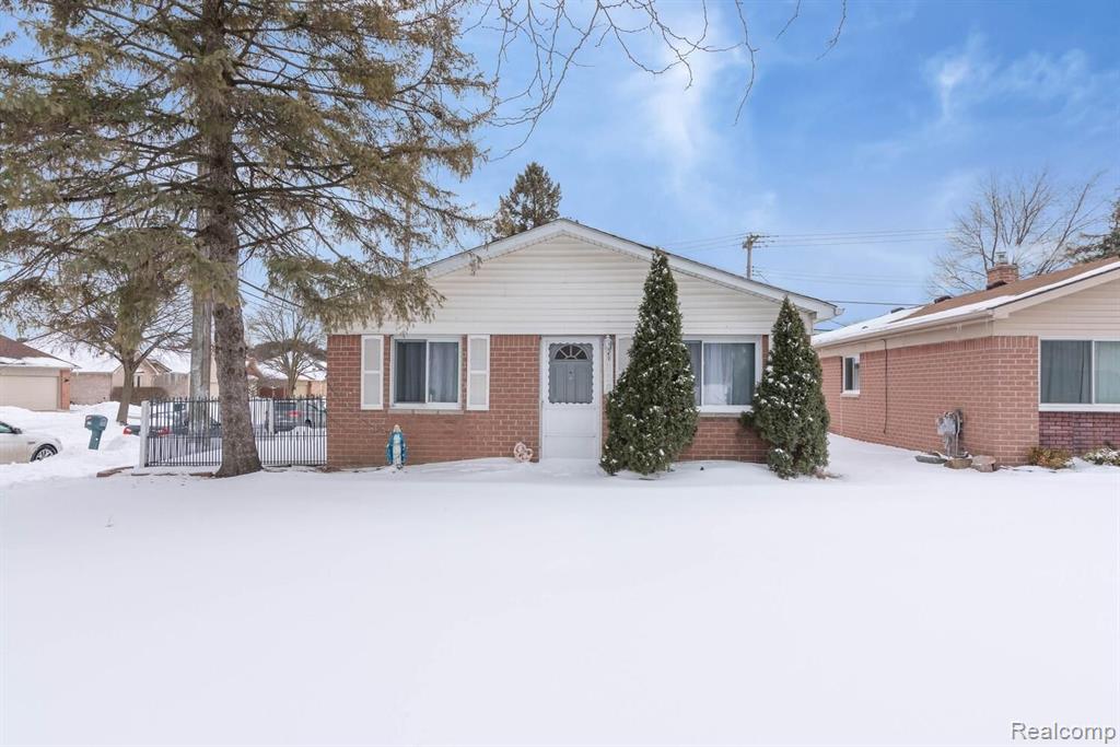 8856 East 14 Mile Road Warren, MI 48093 - Photo 2 of 22