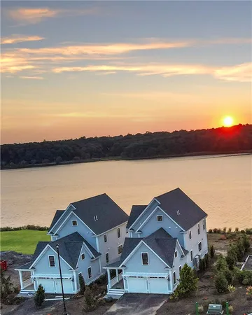 $1,149,000 | 132 East Pt Drive, Rumford, RI 02916