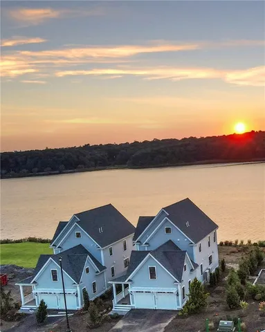 $1,149,000 | 132 East Pt Drive, East Providence, RI 02914