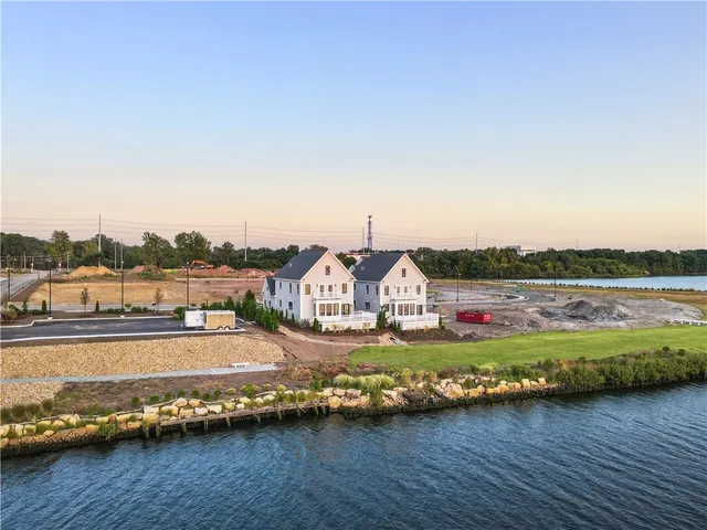 $1,149,000 | 132 East Pt Drive, East Providence, RI 02914