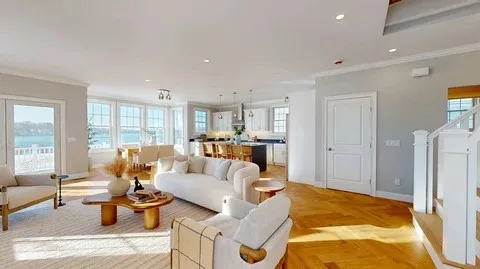 $1,149,000 | 132 East Pt Drive, Rumford, RI 02916