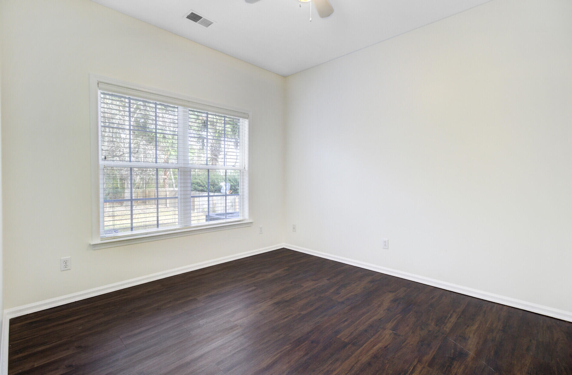 1503 Dockside Court Hanahan, SC 29410 - Photo 16 of 34 21_21_mls