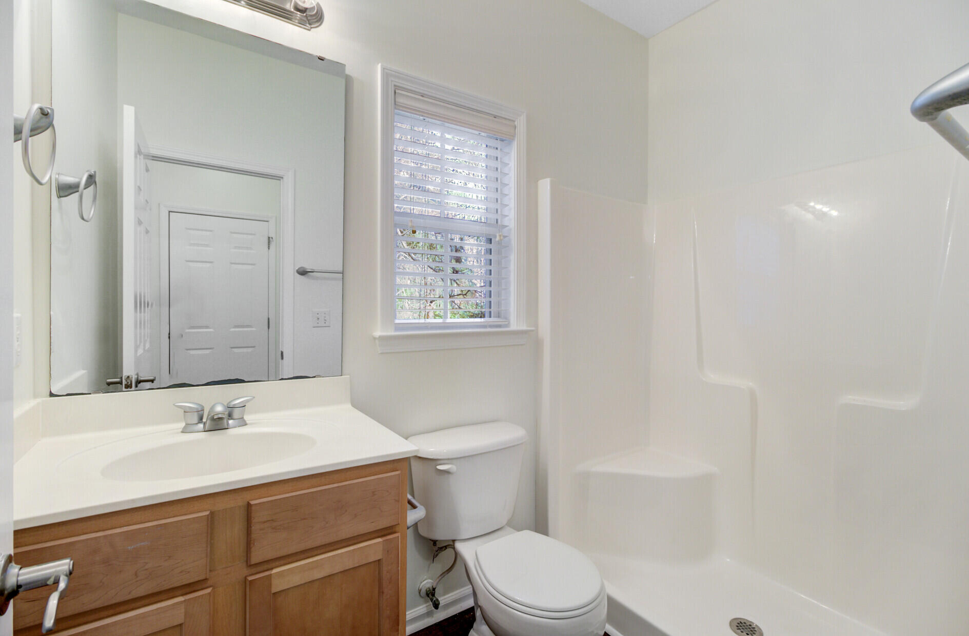 1503 Dockside Court Hanahan, SC 29410 - Photo 17 of 34 22_22_mls