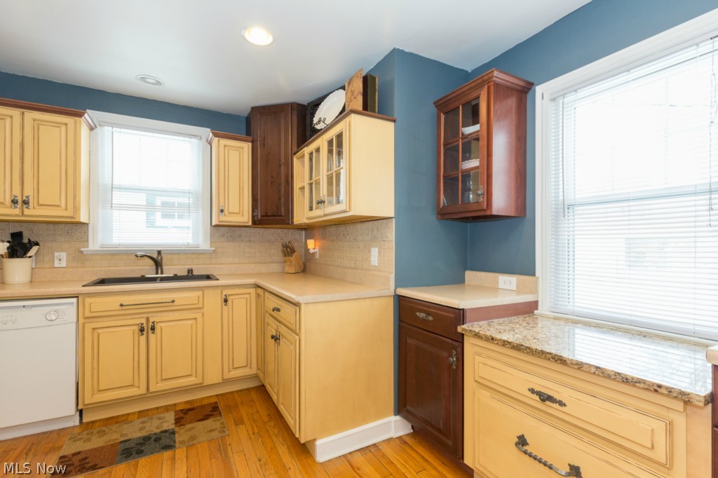 955 Rushleigh Road Cleveland Heights, OH 44121 - Photo 4 of 25