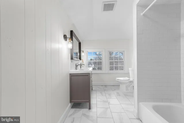 $899,900 | 320 West Maple Avenue, Merchantville, NJ 08109