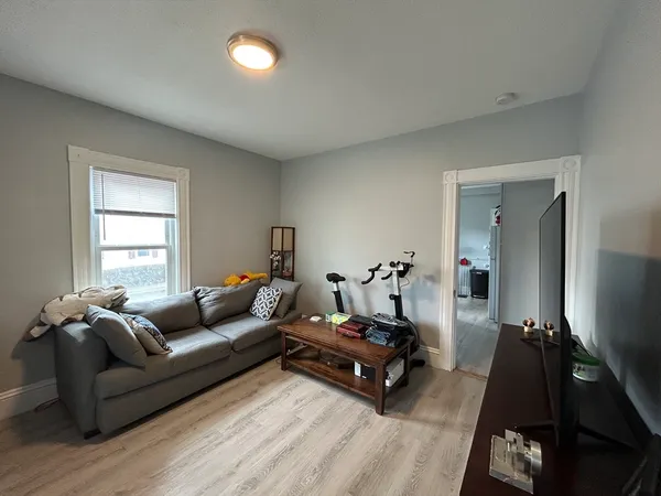 $3,500 | 70 Francis Street, Unit 70, Waltham, MA 02451