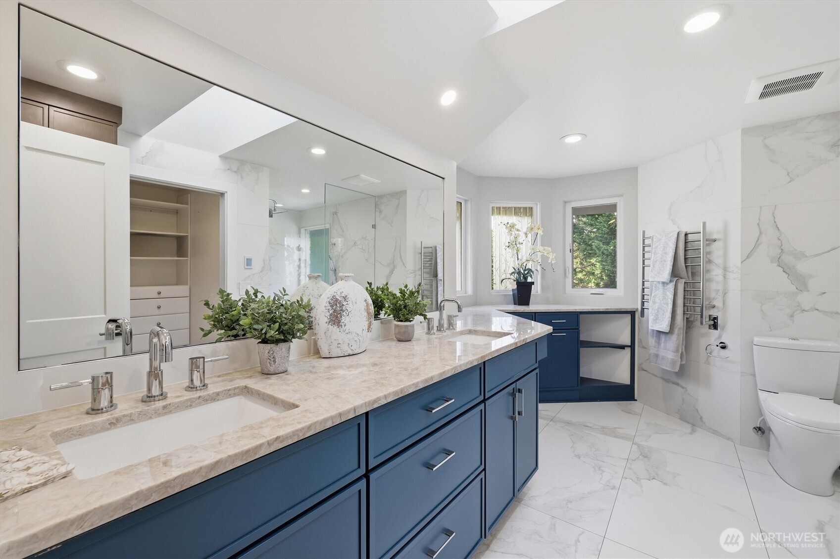 21108 Northeast 42nd Street Sammamish, WA 98074 - Photo 17 of 39 Gallery Image 17