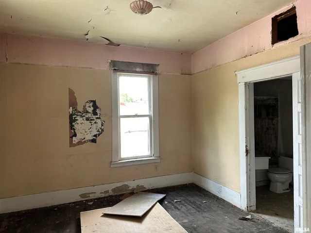 $31,000 | 103 North 7th Street, Murphysboro, IL 62966