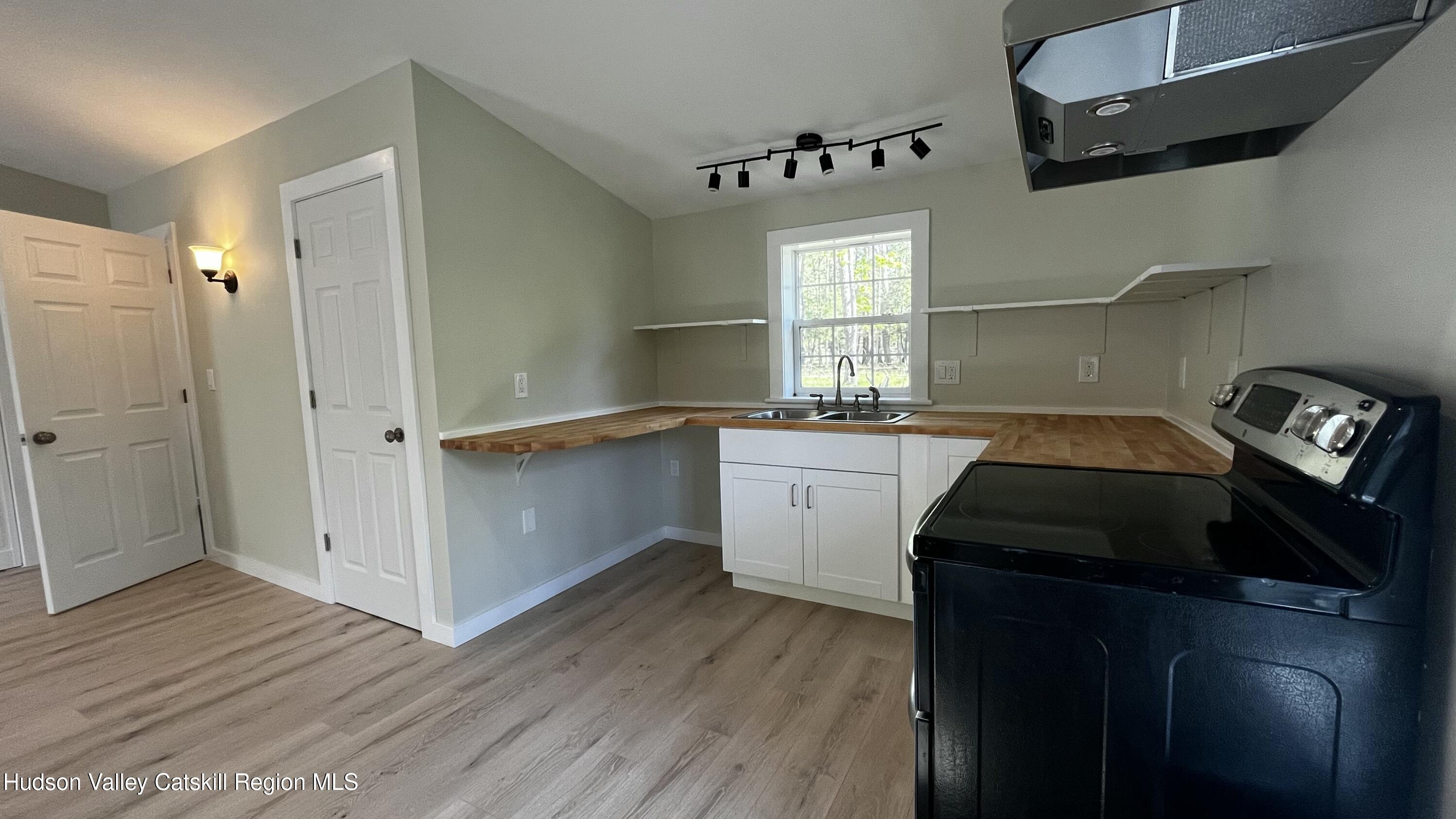 129 Johnson Hill Road, Unit 3 Kingston, NY 12401 - Photo 9 of 14 IMG_9705