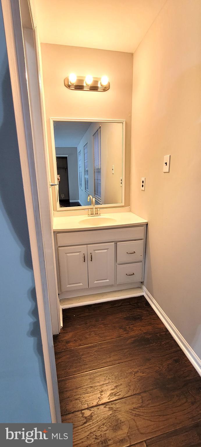 22 Summit Court Clementon, NJ 08021 - Photo 19 of 33 Master Bedroom vanity