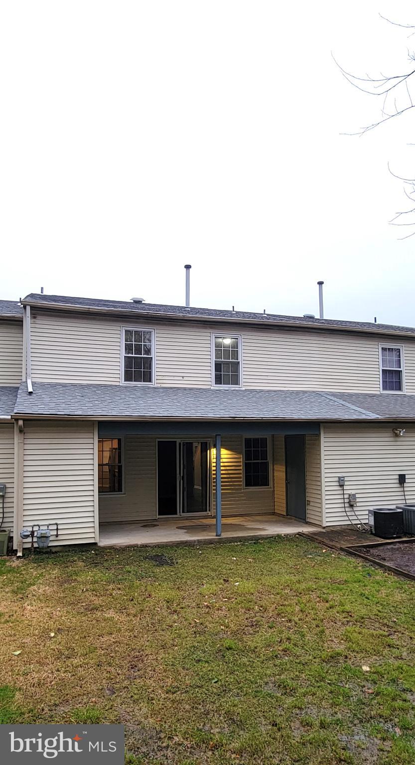 22 Summit Court Clementon, NJ 08021 - Photo 32 of 33 Exterior Back